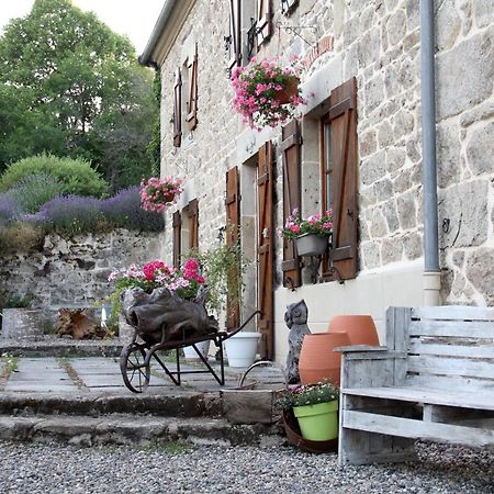 La Belle Ame Bed & Breakfast Saint-Priest-des-Champs Екстериор снимка