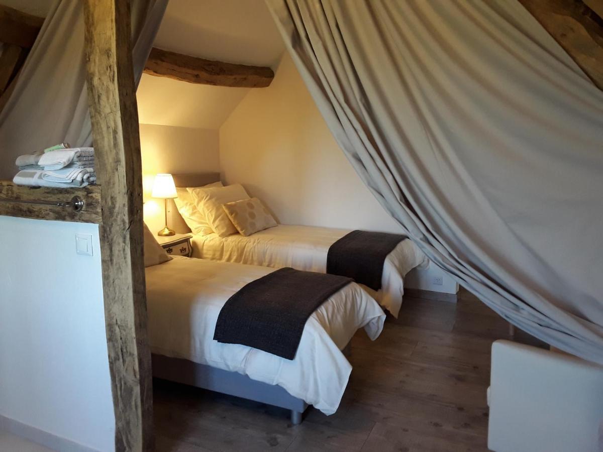 La Belle Ame Bed & Breakfast Saint-Priest-des-Champs Стая снимка