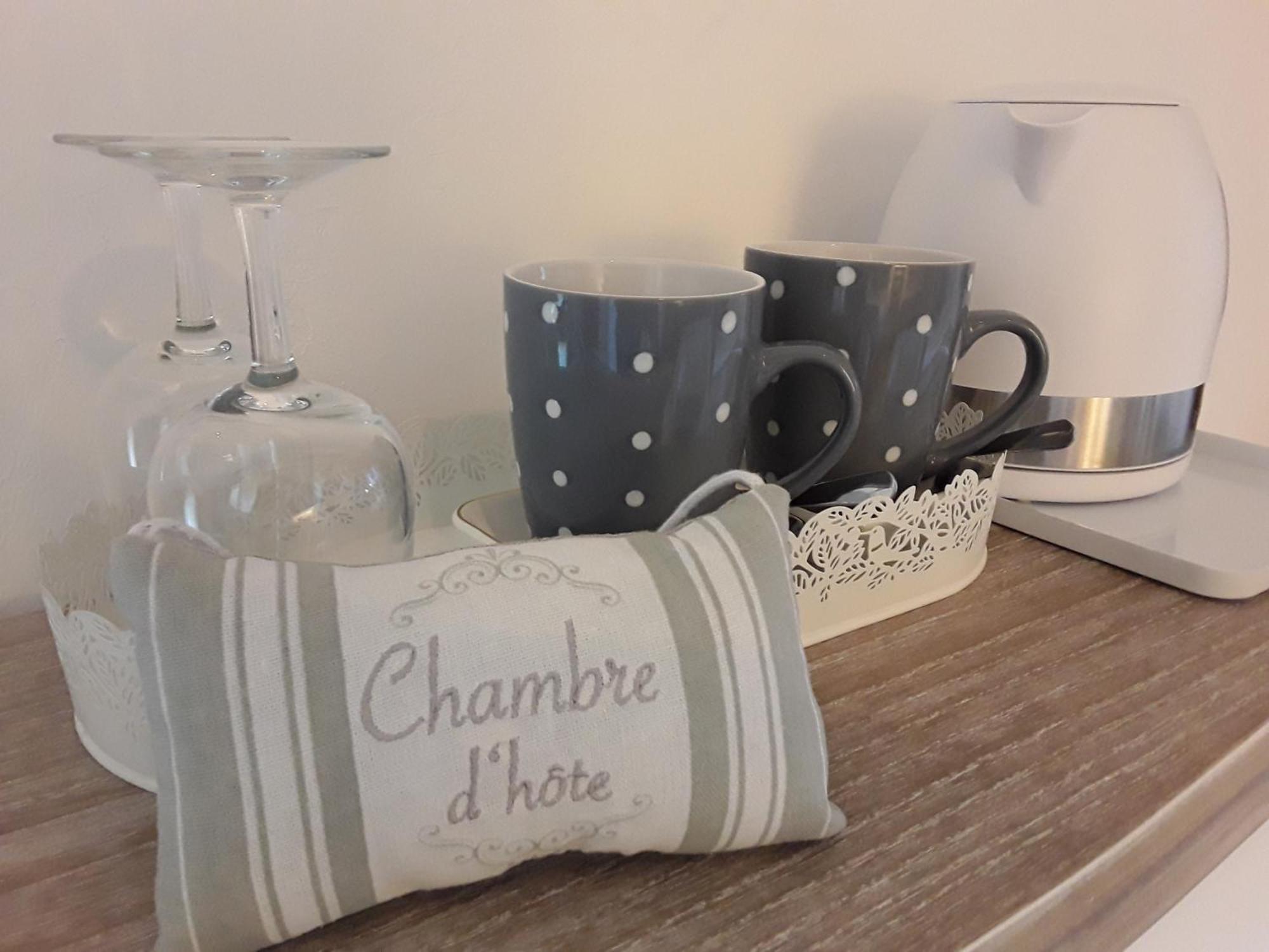 La Belle Ame Bed & Breakfast Saint-Priest-des-Champs Стая снимка