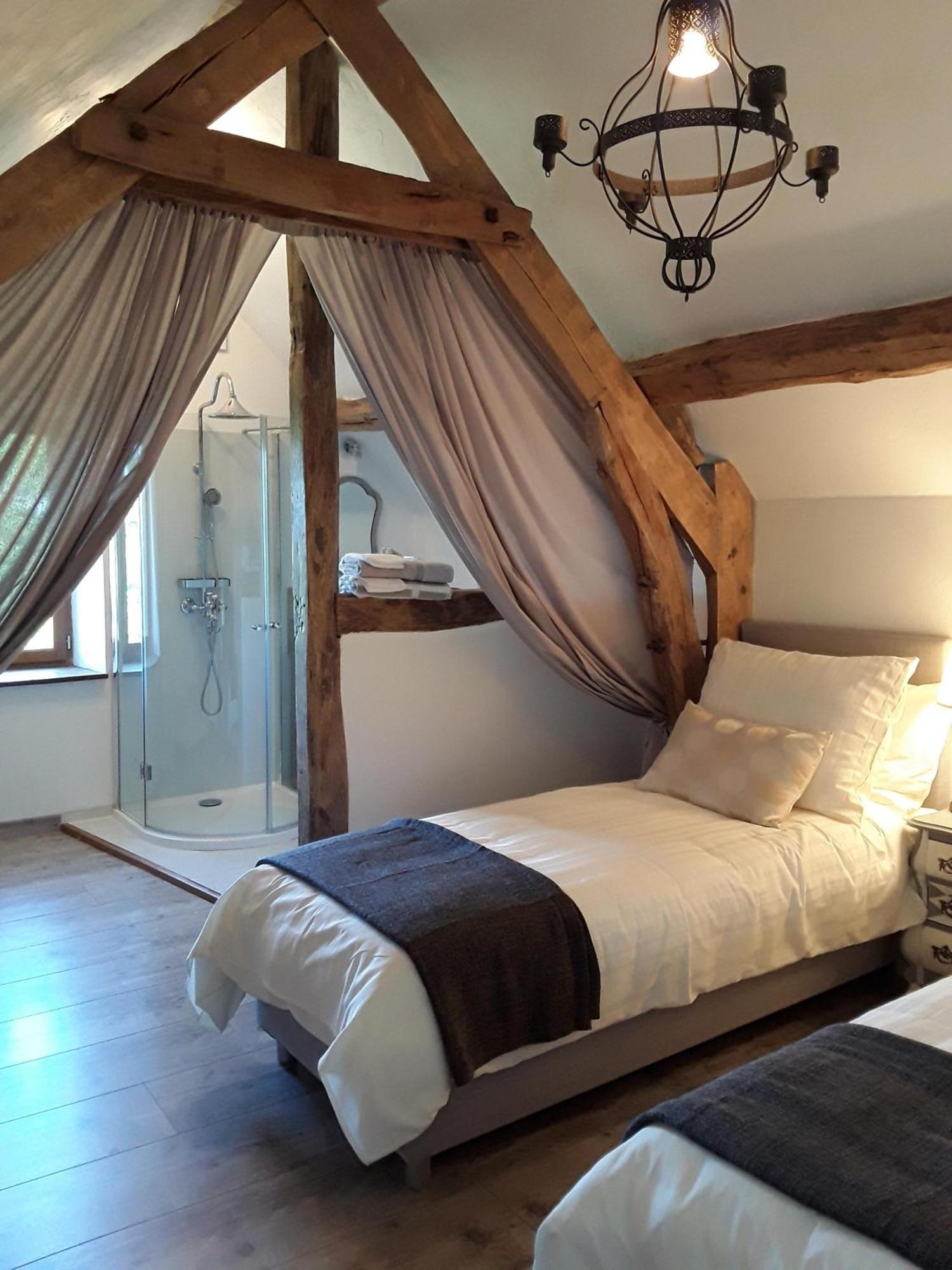La Belle Ame Bed & Breakfast Saint-Priest-des-Champs Стая снимка