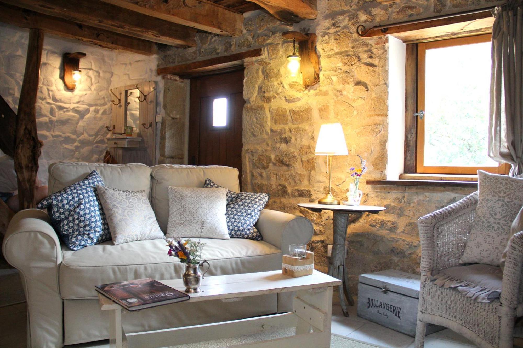 La Belle Ame Bed & Breakfast Saint-Priest-des-Champs Стая снимка