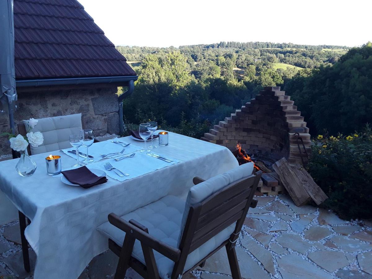 La Belle Ame Bed & Breakfast Saint-Priest-des-Champs Екстериор снимка