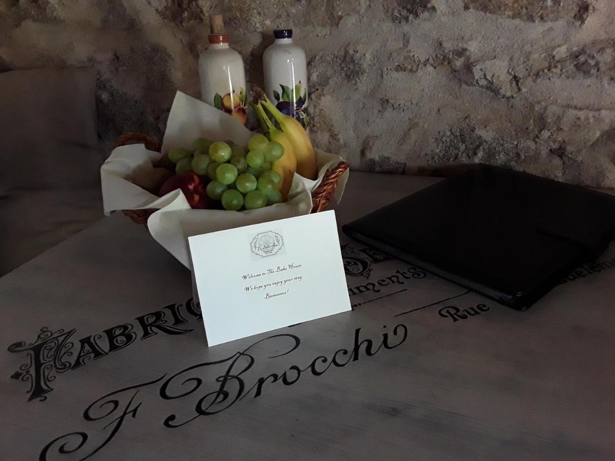 La Belle Ame Bed & Breakfast Saint-Priest-des-Champs Екстериор снимка